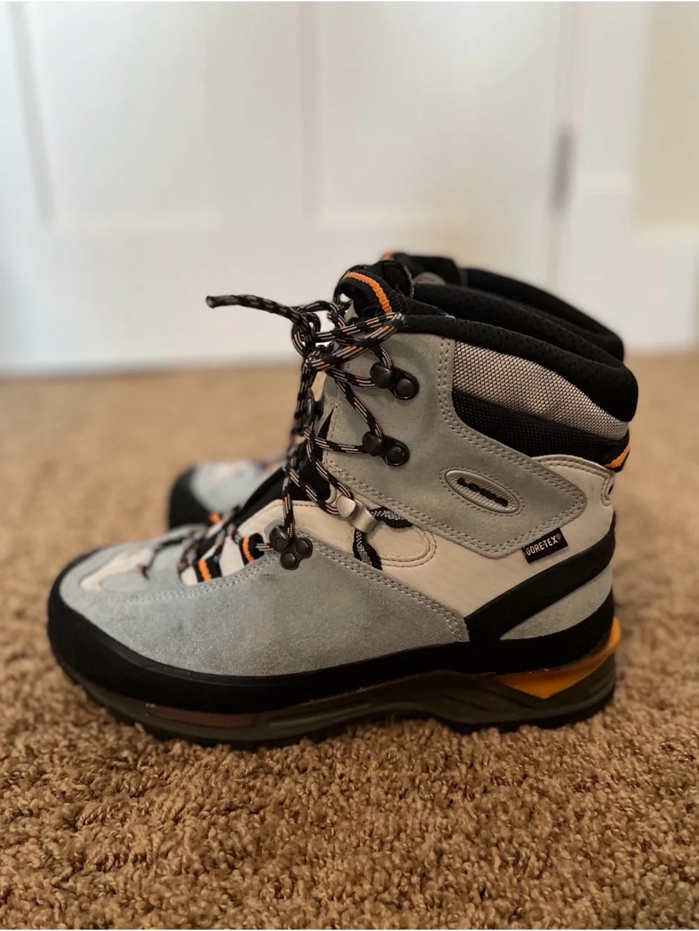 Women’s Lowa Cevedale Pro GTX Mountaineering Boots – Size 8 (EU 40)
